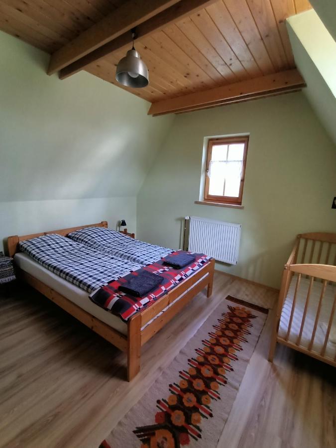 Ludwikowka Pod Luboniem, Stu-Letni Domek W Gorach Naprawa エクステリア 写真